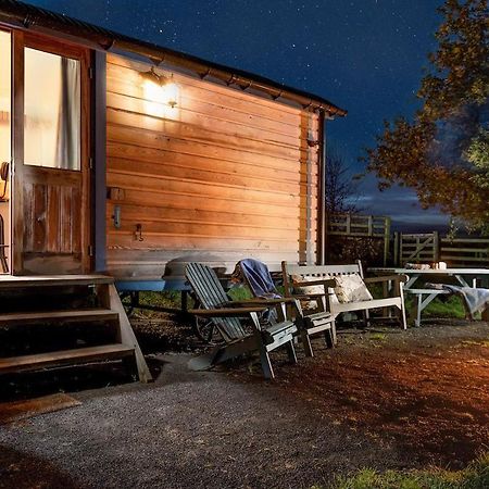Cow Parsley Shepherd'S Hut Berwick Upon Tweed Εξωτερικό φωτογραφία