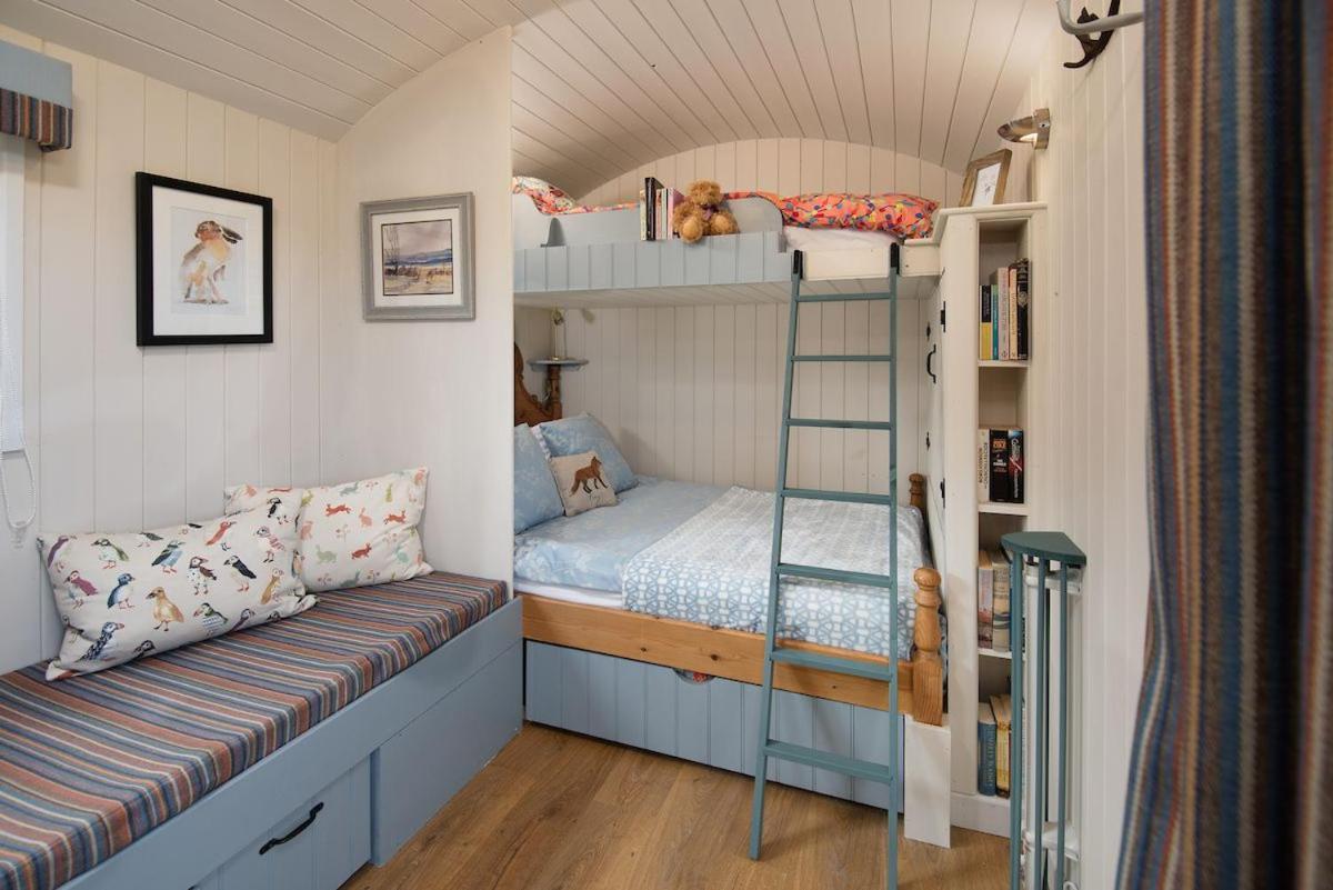 Cow Parsley Shepherd'S Hut Berwick Upon Tweed Εξωτερικό φωτογραφία